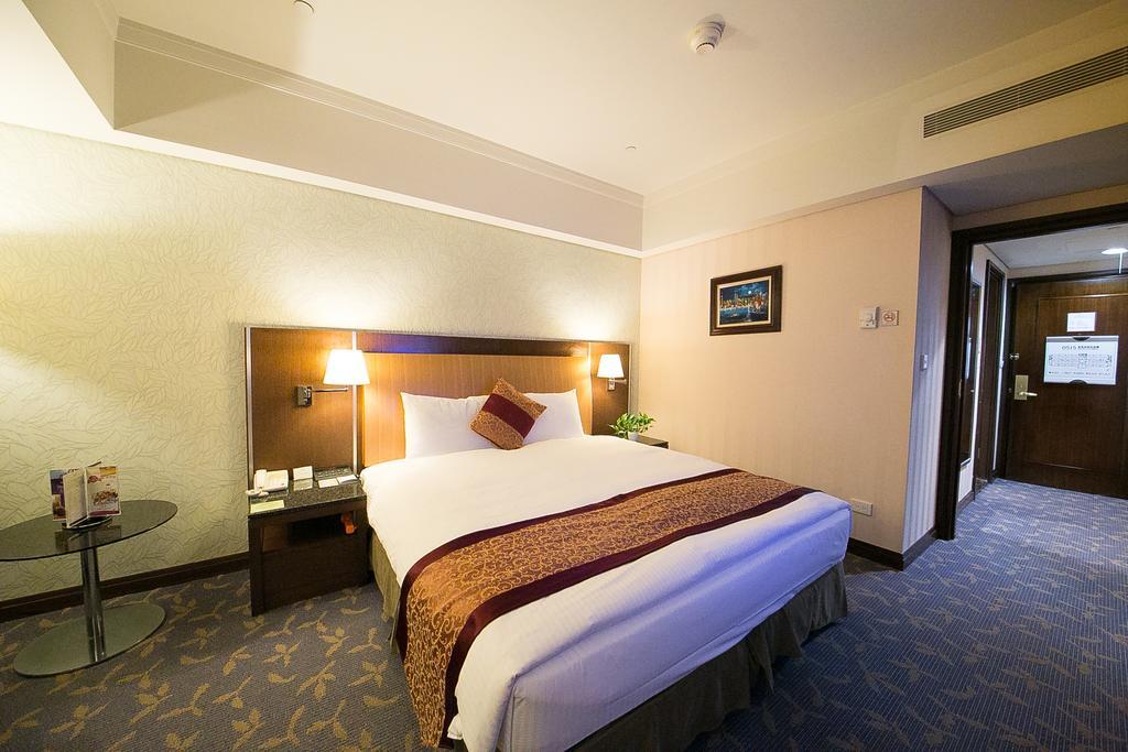 Evergreen Plaza Hotel - Tainan Oda fotoğraf