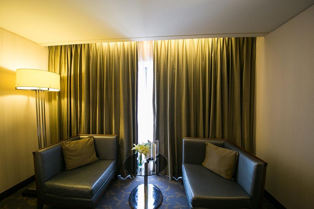 Evergreen Plaza Hotel - Tainan Oda fotoğraf A room at the hotel