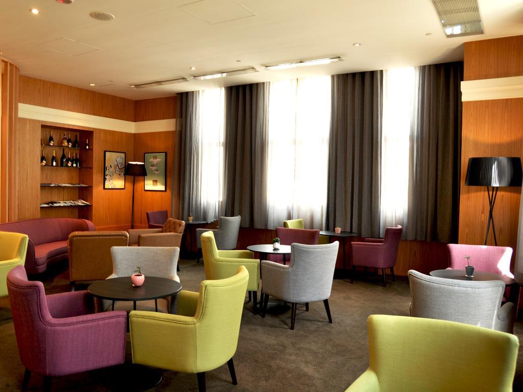 Evergreen Plaza Hotel - Tainan Dış mekan fotoğraf The lounge at the airport