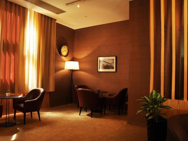 Evergreen Plaza Hotel - Tainan Dış mekan fotoğraf The lounge at the airport