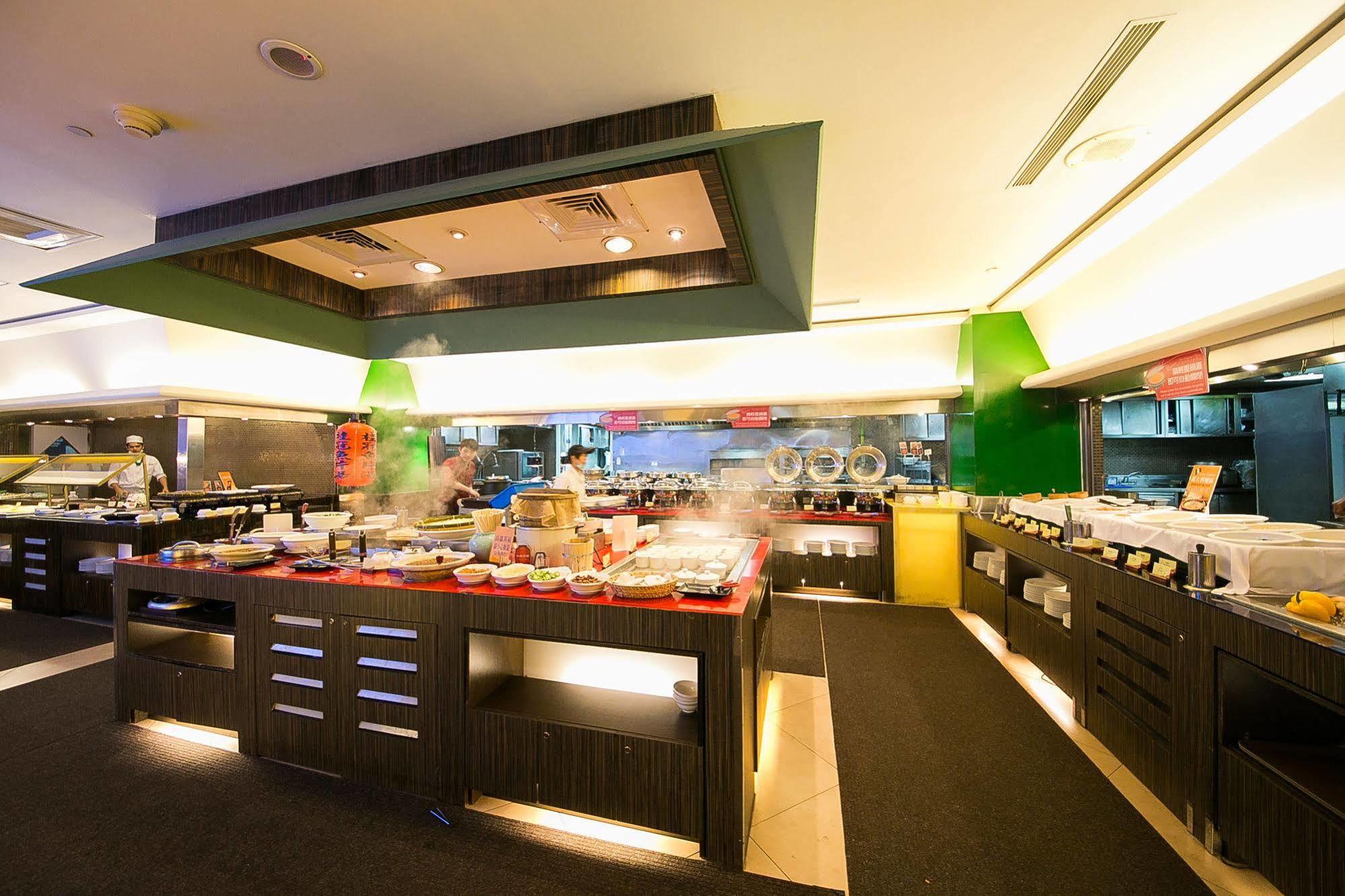 Evergreen Plaza Hotel - Tainan Dış mekan fotoğraf A buffet restaurant in Singapore