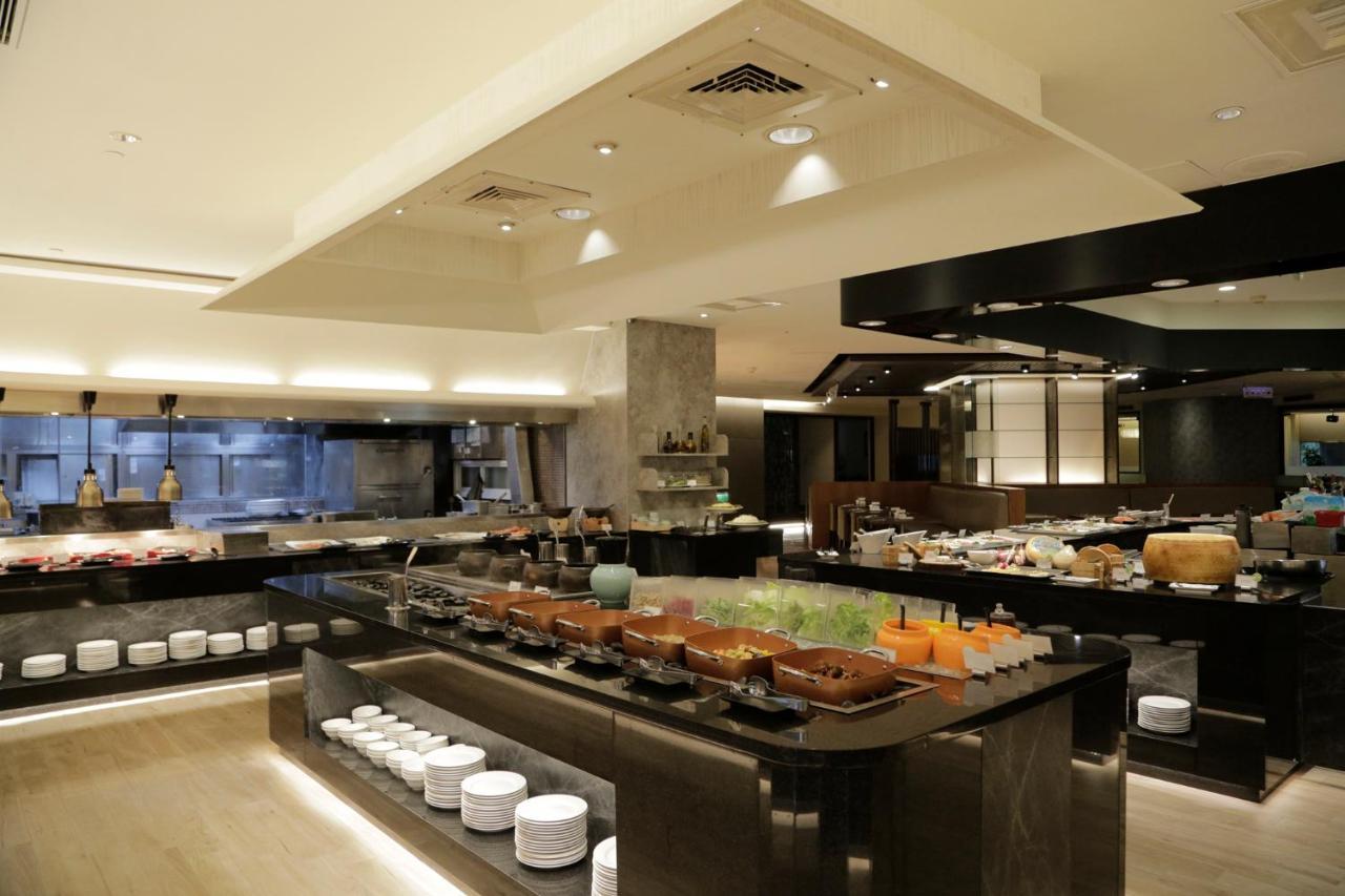 Evergreen Plaza Hotel - Tainan Dış mekan fotoğraf The buffet at the hotel