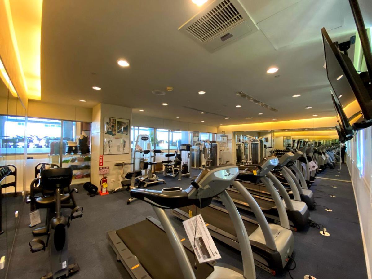 Evergreen Plaza Hotel - Tainan Dış mekan fotoğraf The gym at the hotel